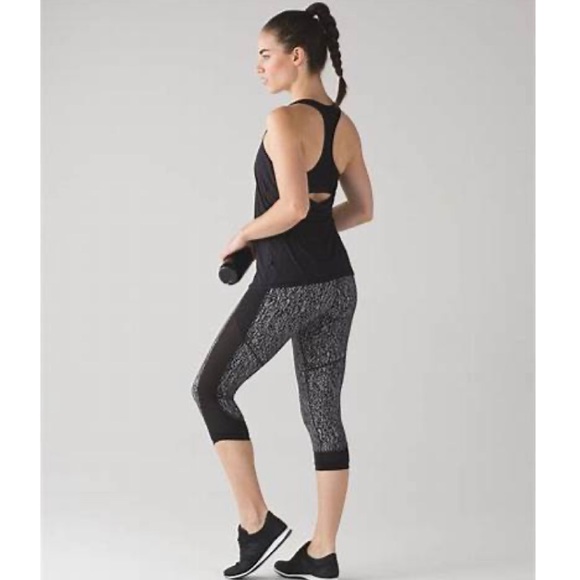 Lululemon Fit Physique Crop Luon leggings size 6 - Picture 1 of 7